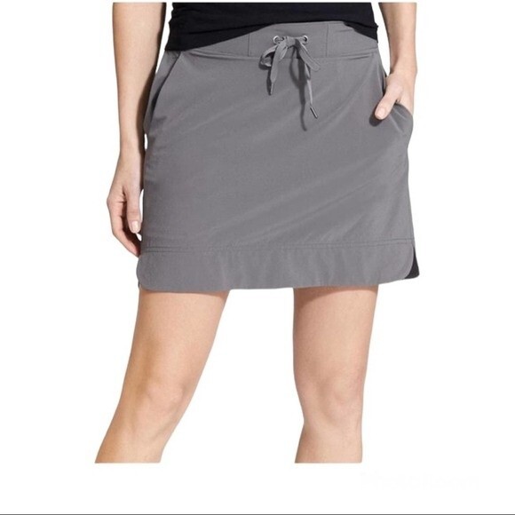 Athleta Pants - Athleta Shadow Gray Midtown Skort Size 2